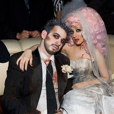 Jordan Bratman and his then-wife, Christina Aguilera, as a zombie bride and groom in 2006.